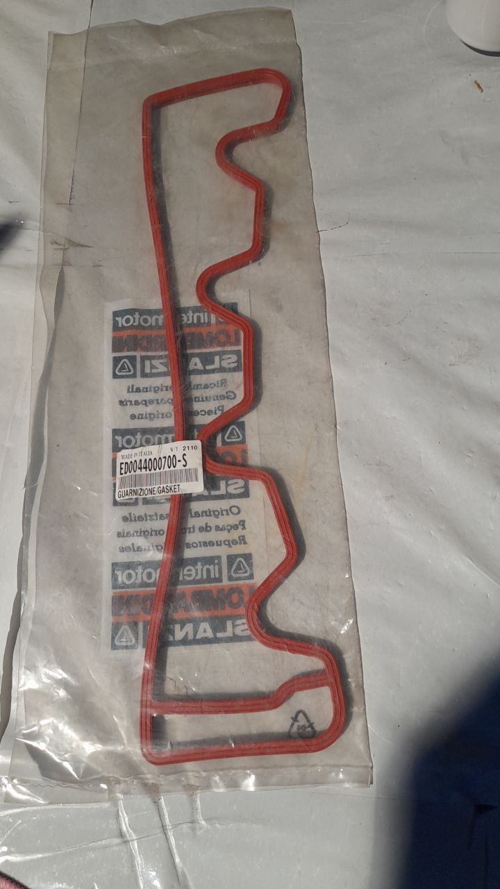 ED0044000700-S