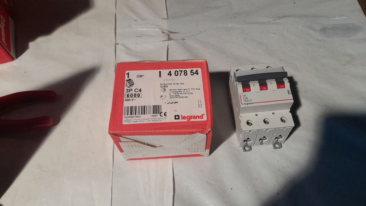 407854