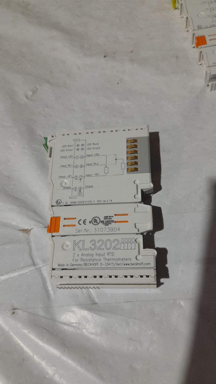 KL3202
