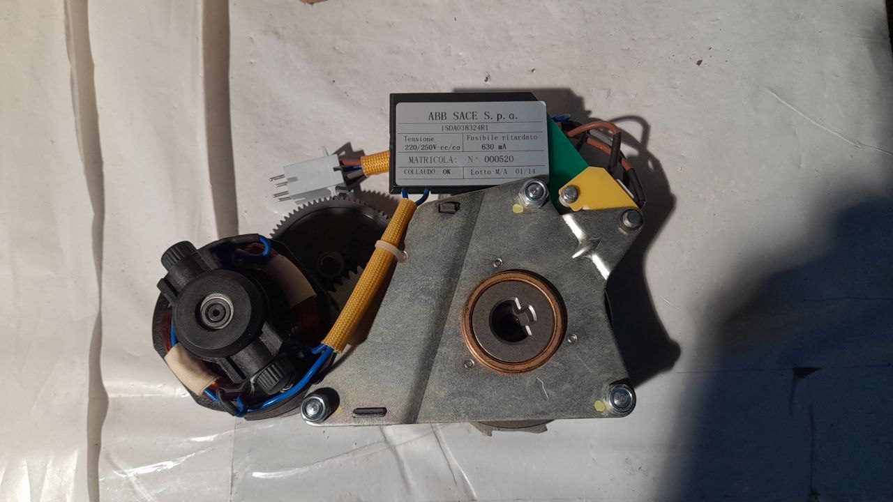 1SDA038324R1