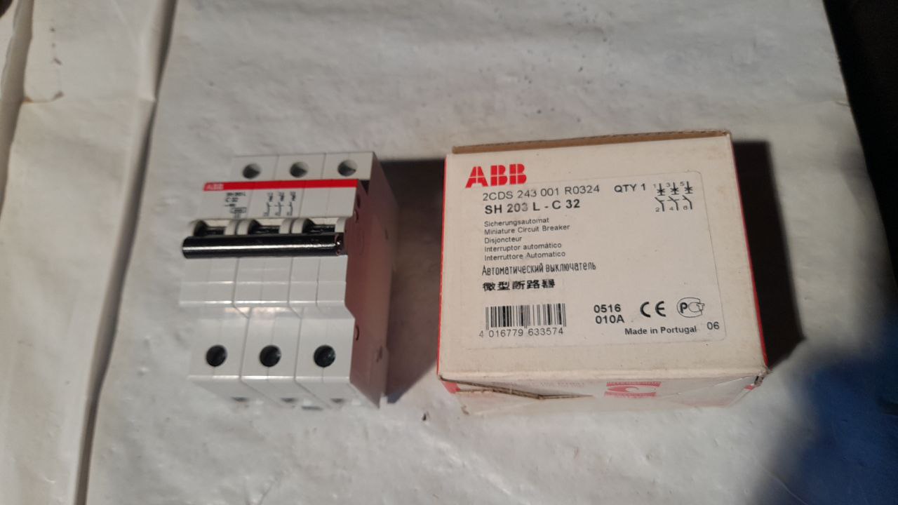 2CDS243001R0324