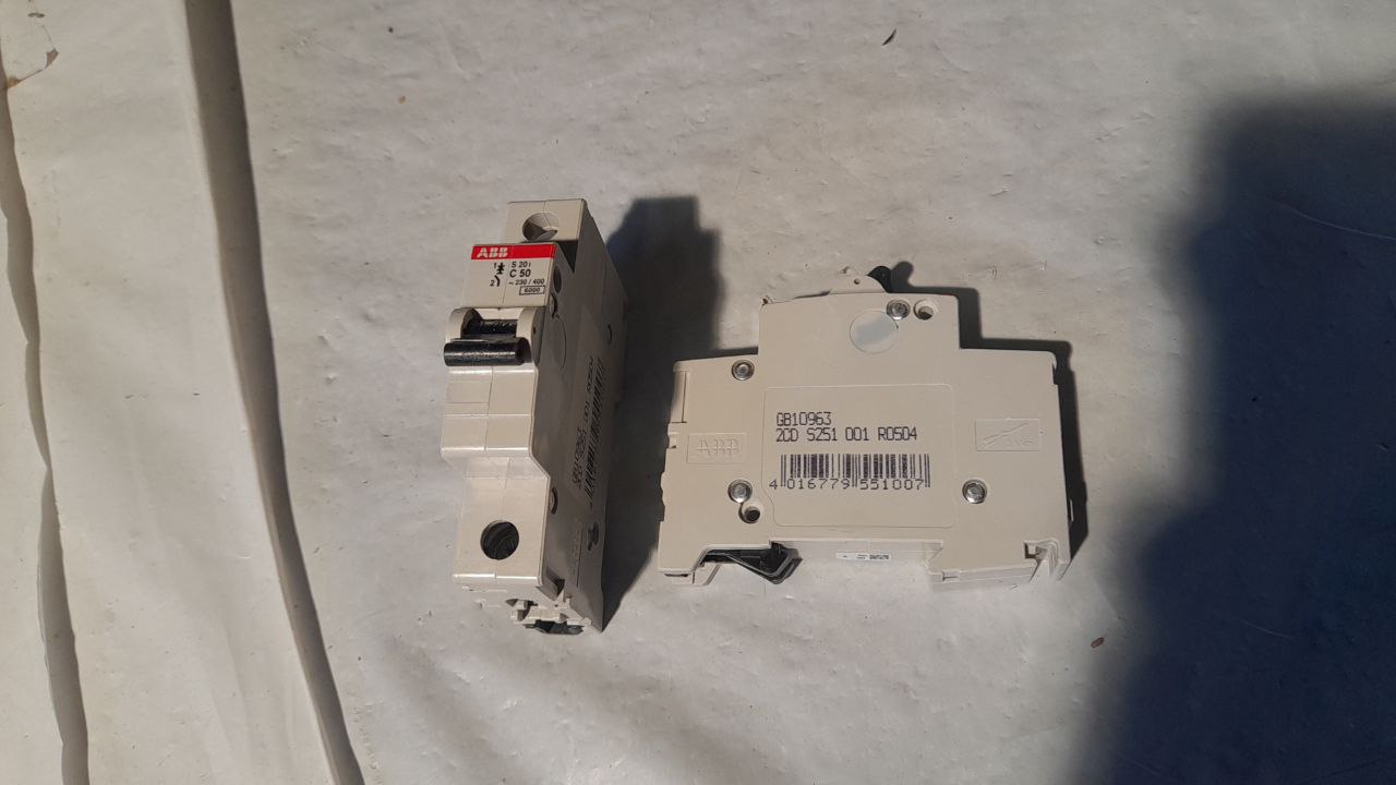 2CDS251001R0504